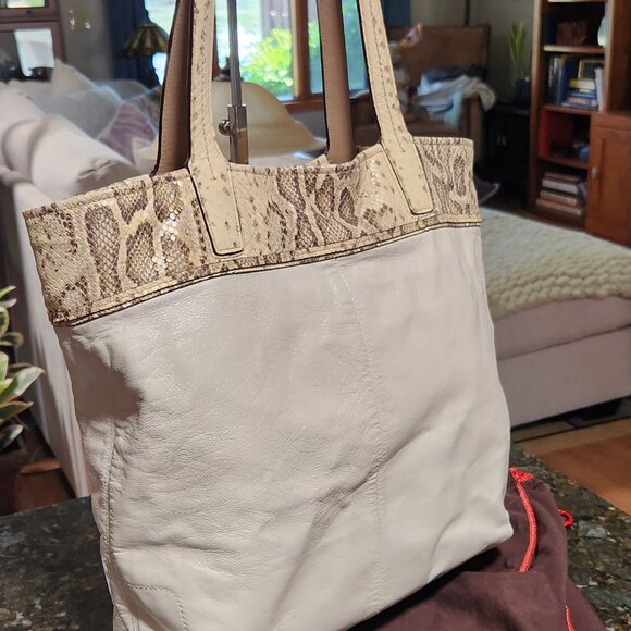 COACH Audrey soft smooth and supple cream leather tote w/snakeskin trim/dustbag - Picture 5 of 15